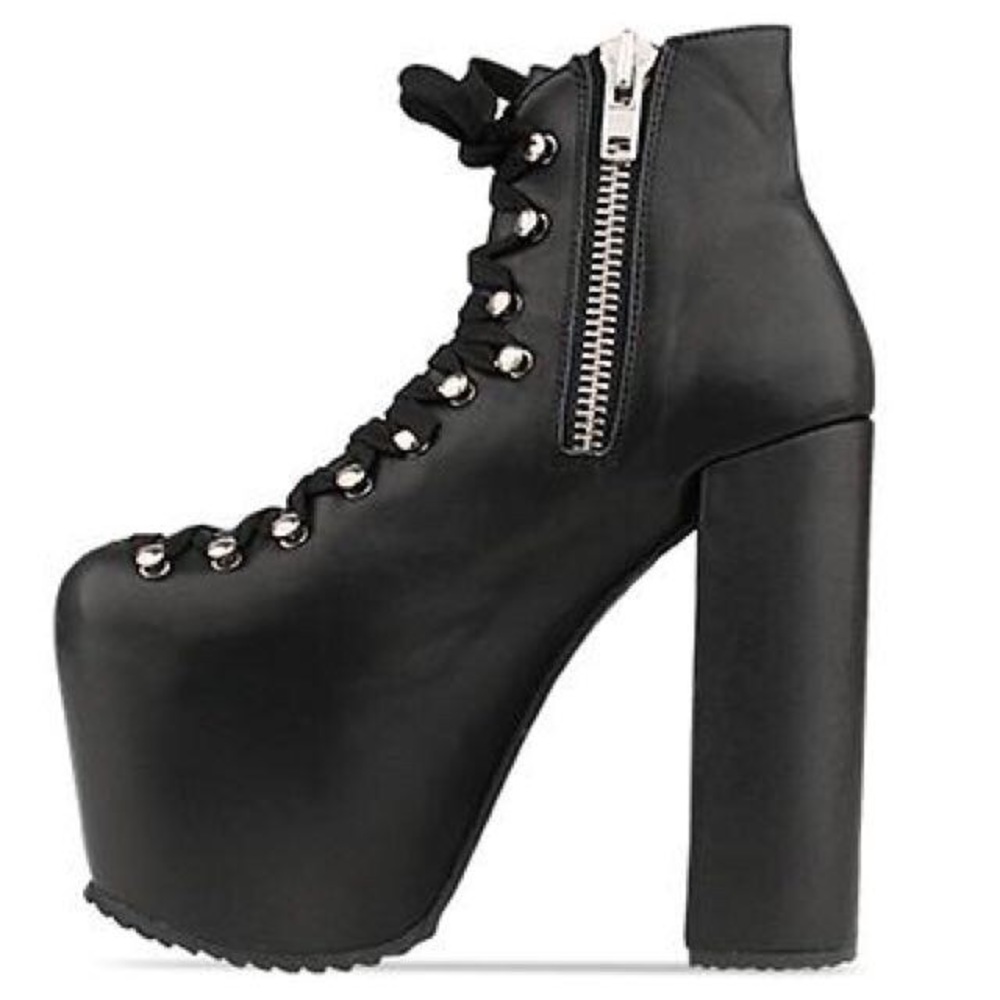 UNIF HELLBOUNDS In Black Leather *Great condition*